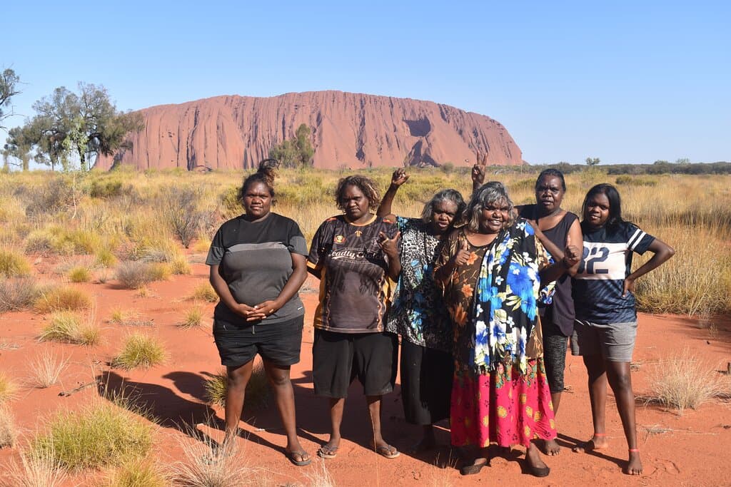 Palya! Hello and welcome to Walkatjara Art Uluru, Mutitjulu Community's art centre and gallery. Come and visit us at the Cultural Centre in the National Park!