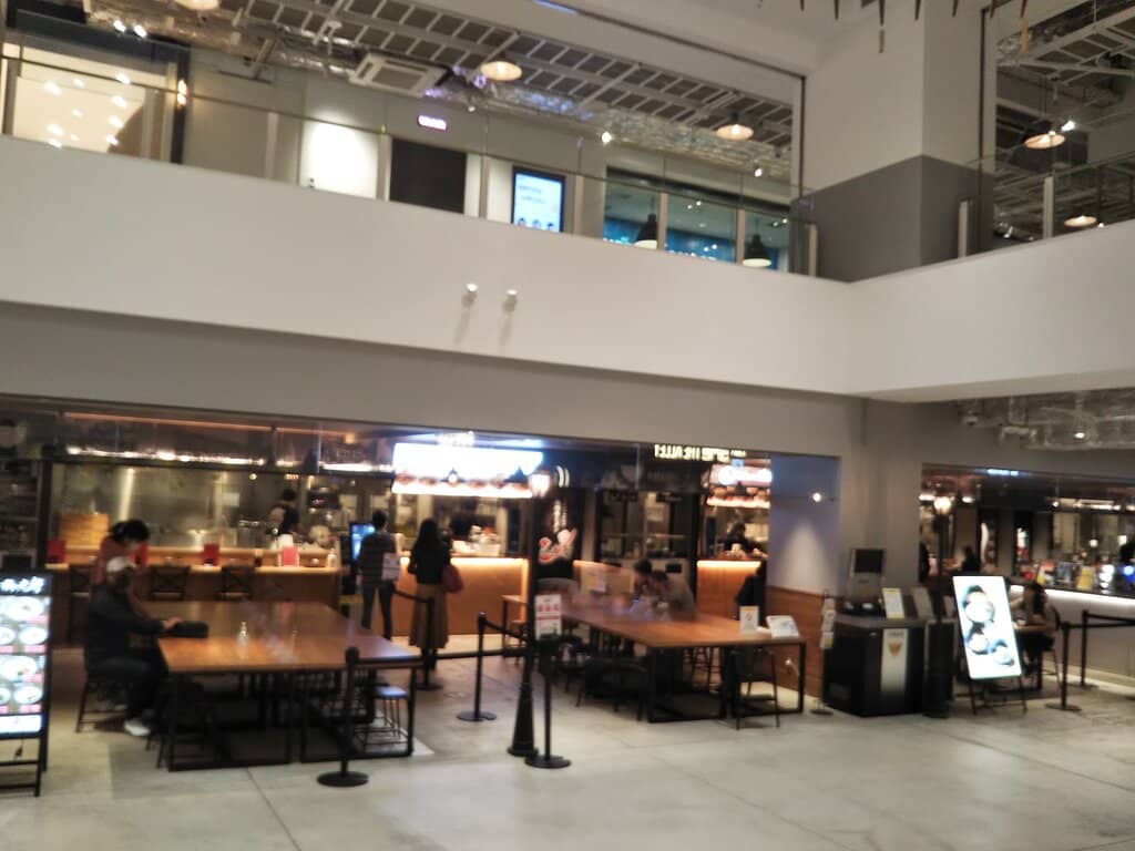 Scenic Waterfront Terrace