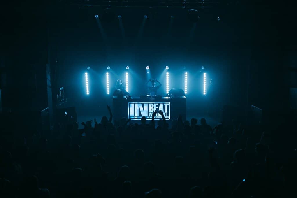 Confetti Cannon Spectacle