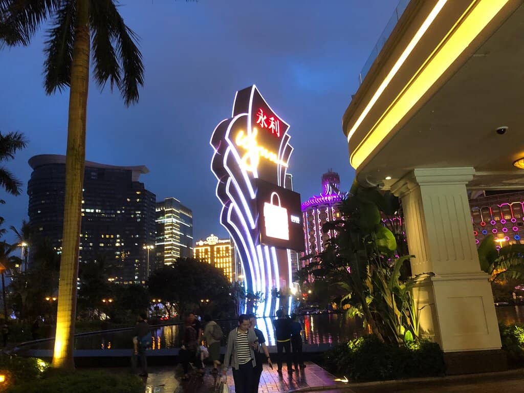 Luxury Dining & Nightlife