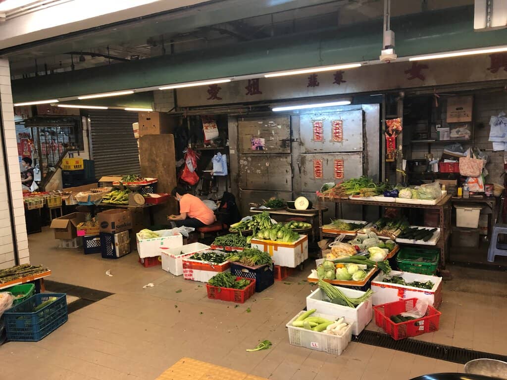 Select 18 Antique Store