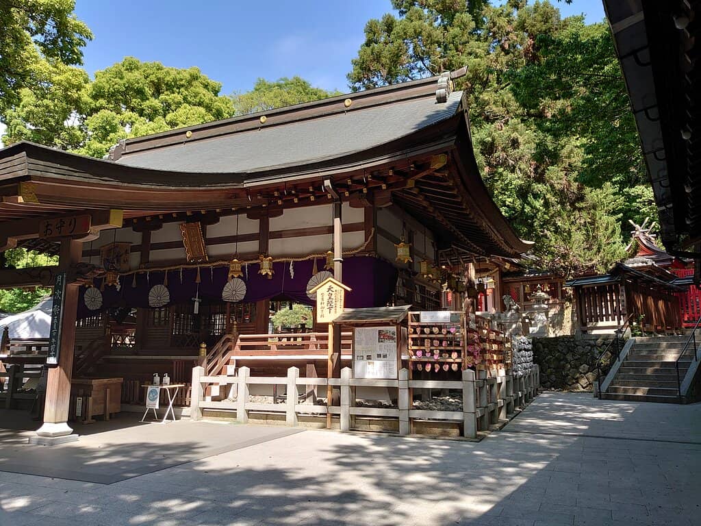 Owarai Shinji (Laughter Ritual)