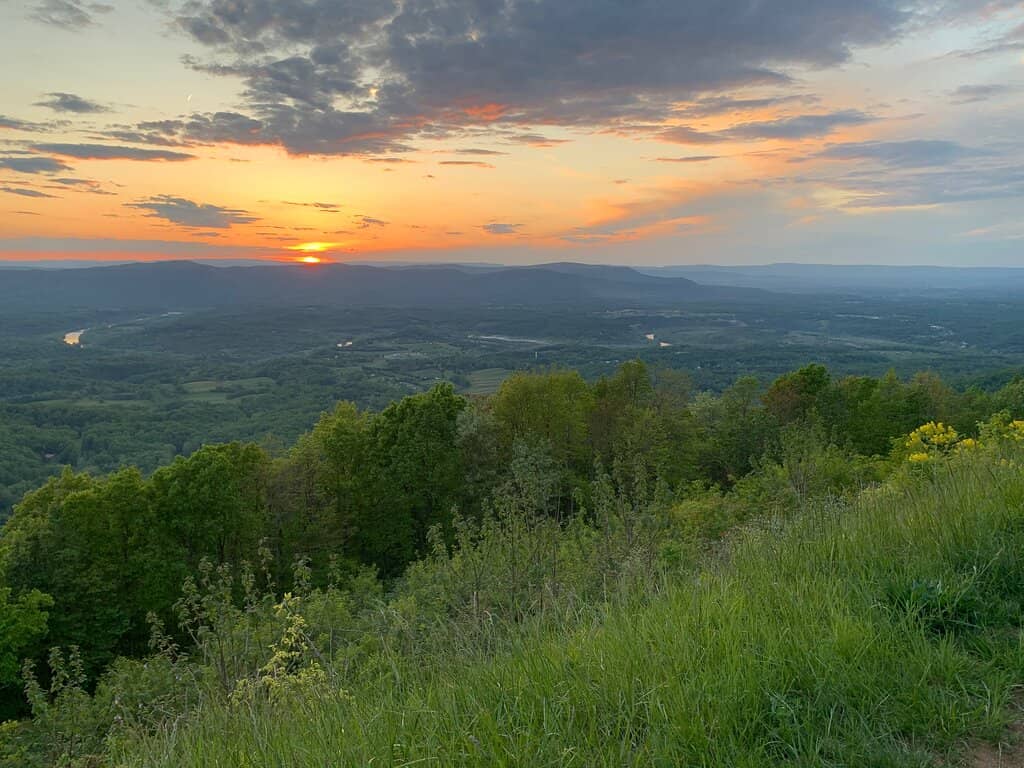 Panoramic Valley Views