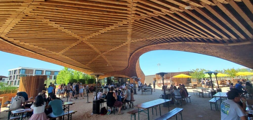 The Barn Bridge District