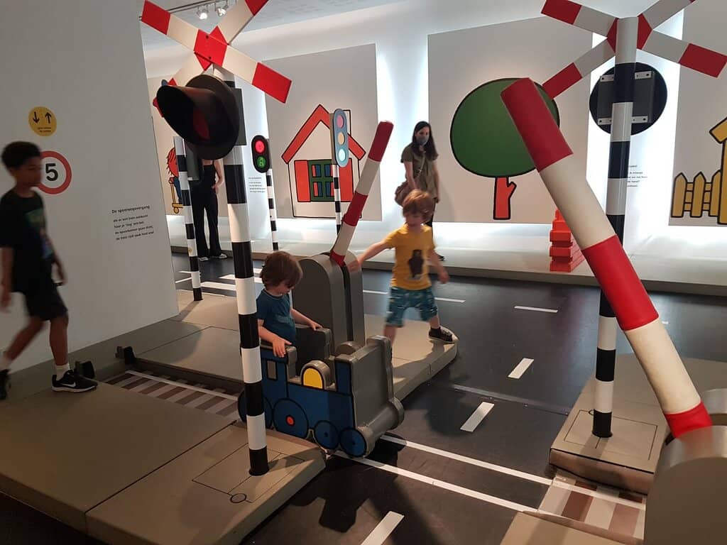 Interactive Play Zones