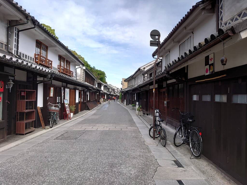 Traditional Tea Houses & Cafes