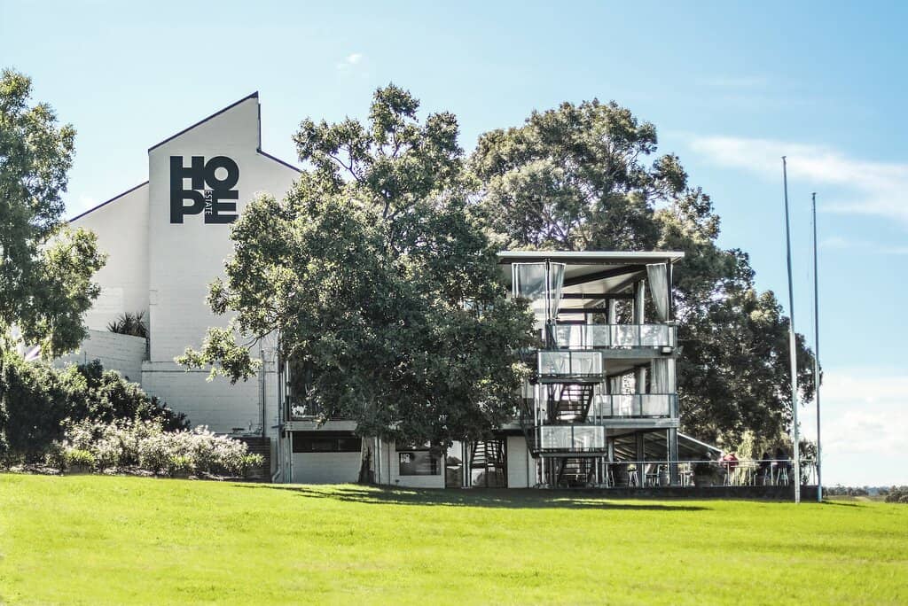 Live Music & Amphitheater