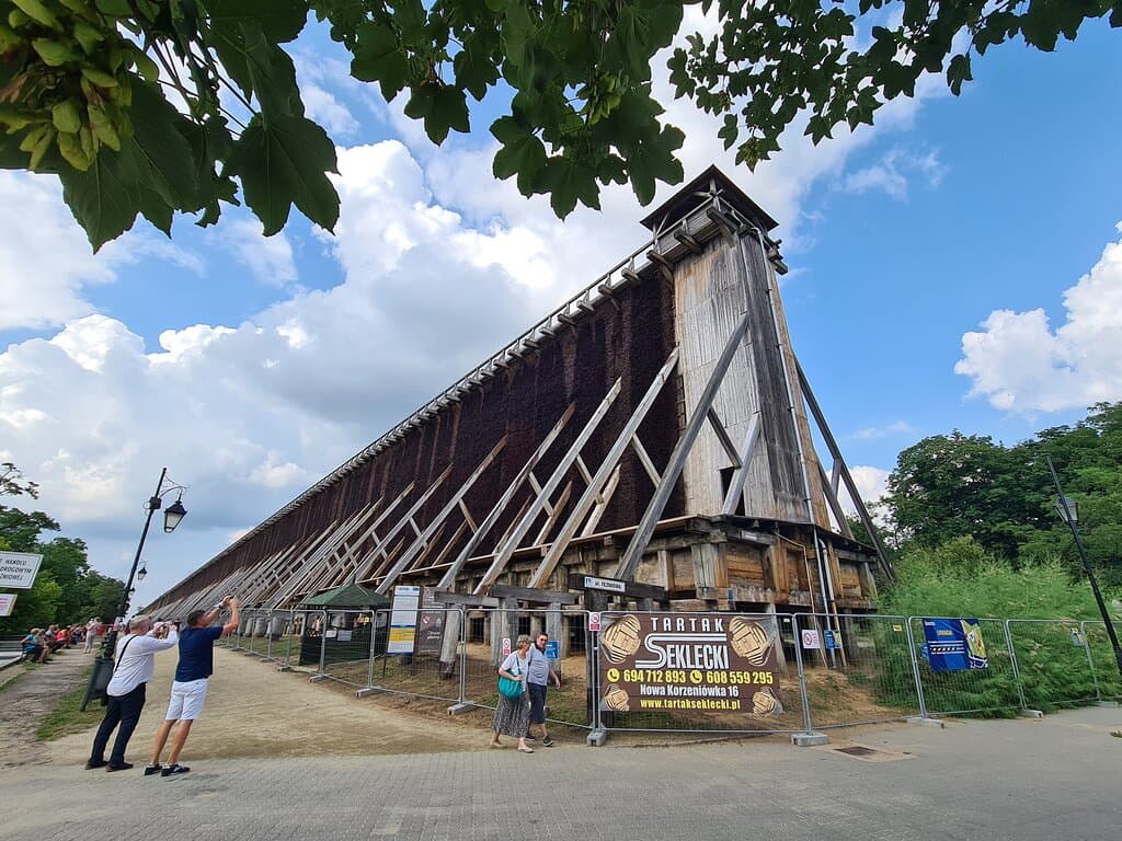 Ciechocinek Graduation Towers