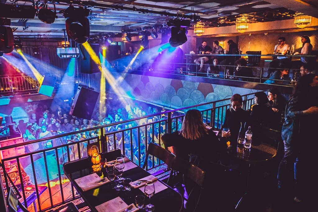 Intimate Dining Experience