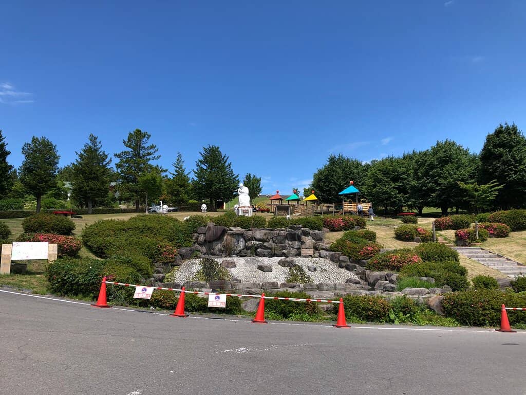 Fresh Produce & Local Snacks