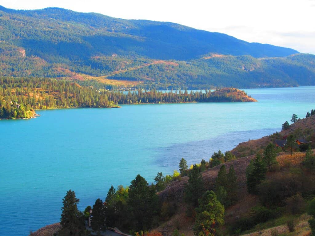 The Lake of a Thousand Colors