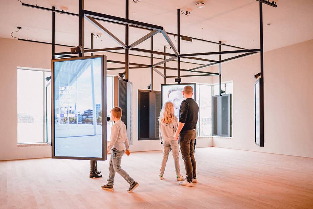 Riverfront Atmosphere