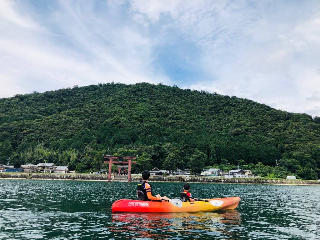 Stand-Up Paddleboarding (SUP)