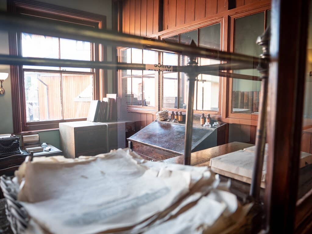 Working Ceramics Factory