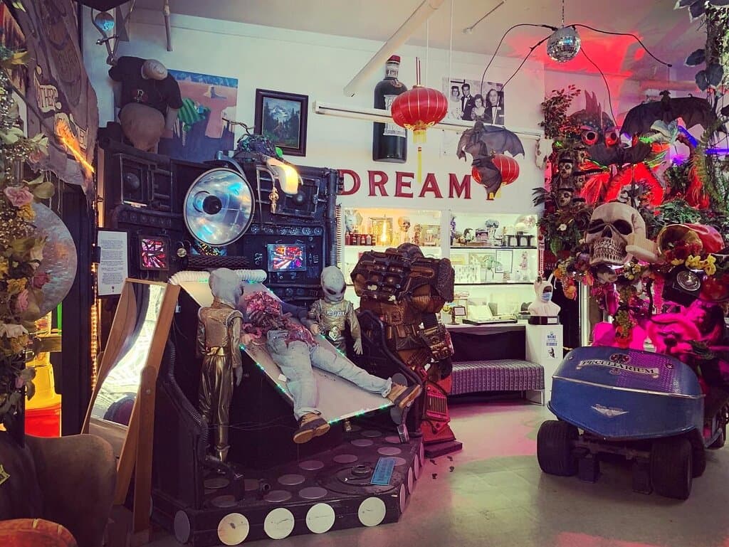 Freakybuttrue Peculiarium (Portland, OR — 02.20.22)