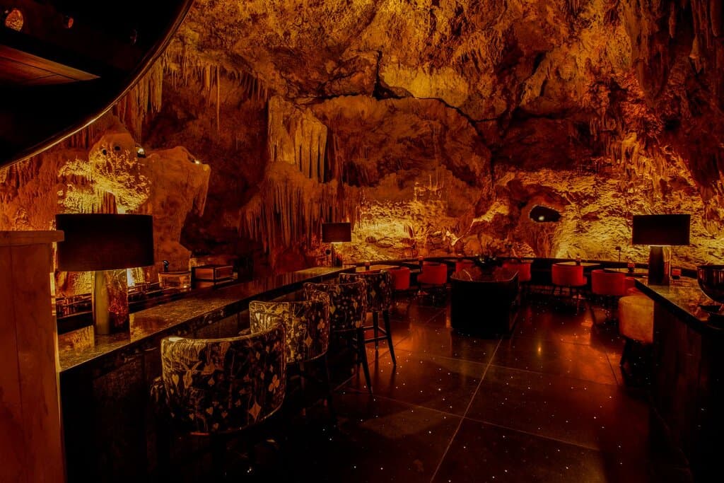 Food service counter