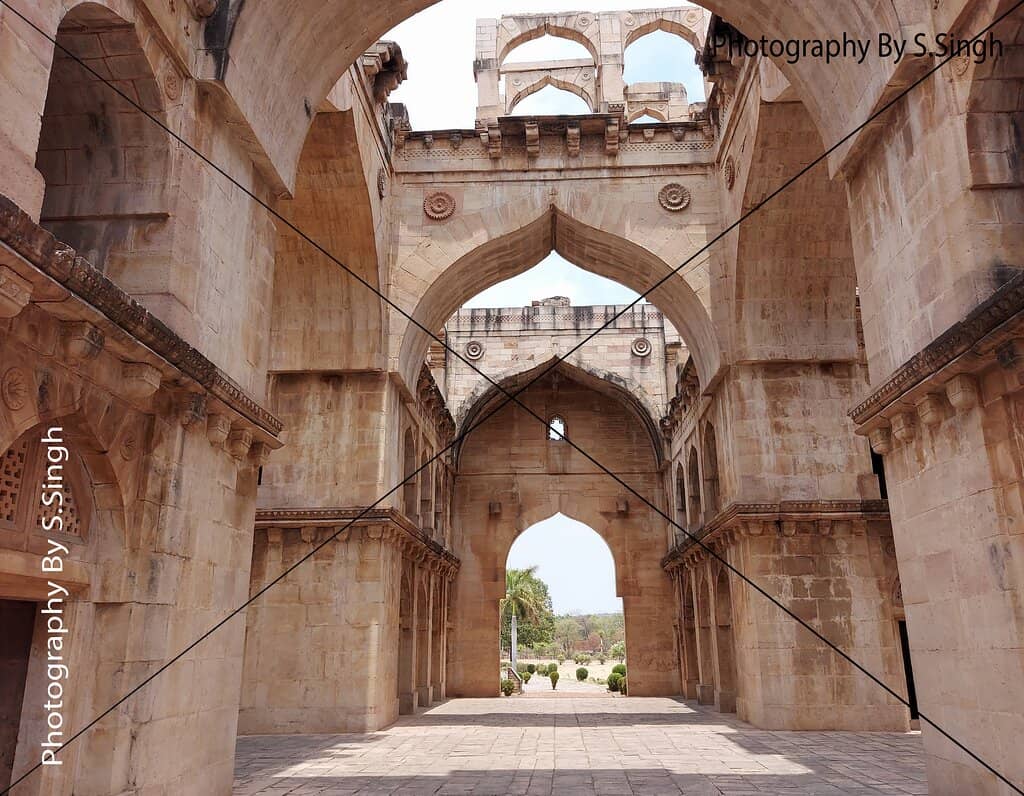 Intricate Sandstone Carvings