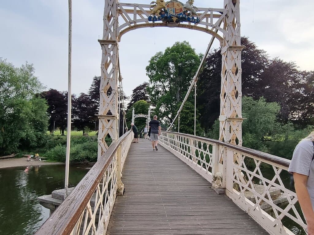 Victoria Bridge