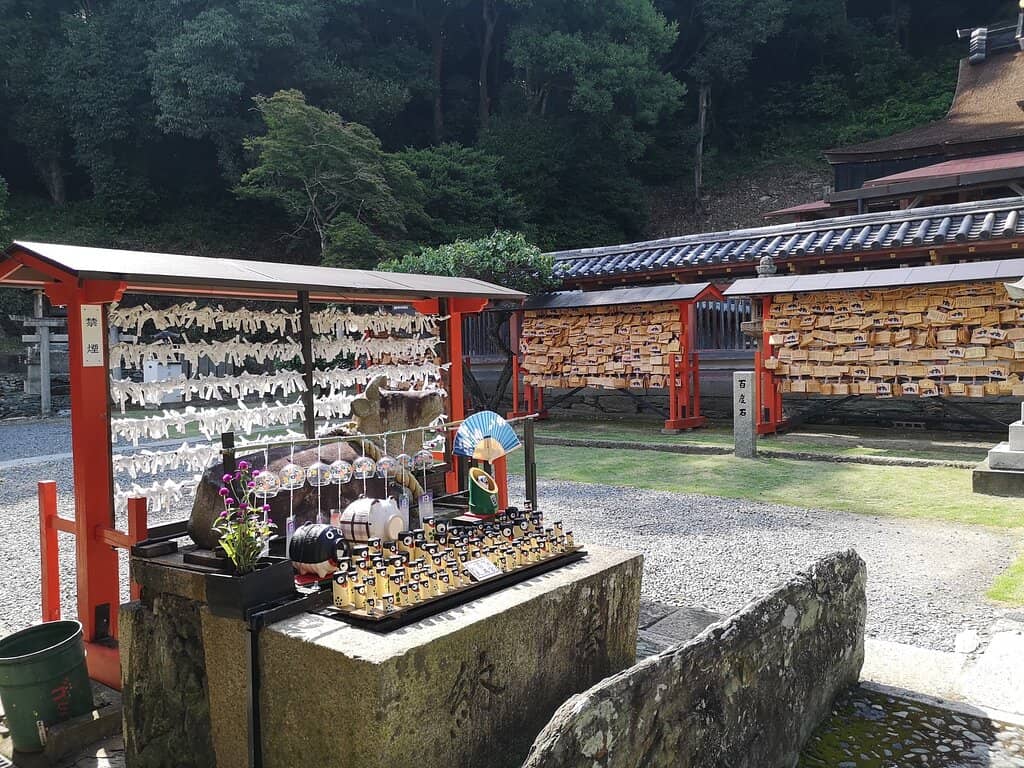 Ancient Elevated Shrine