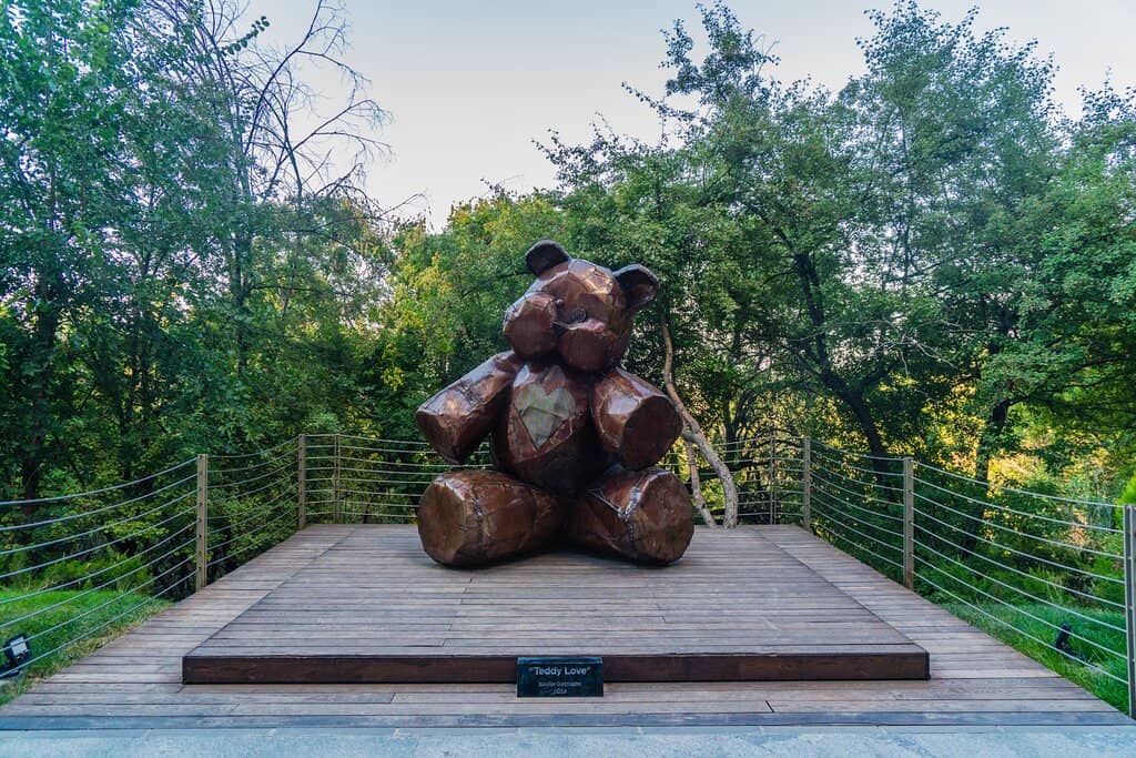 Shopping Mall Boutiques