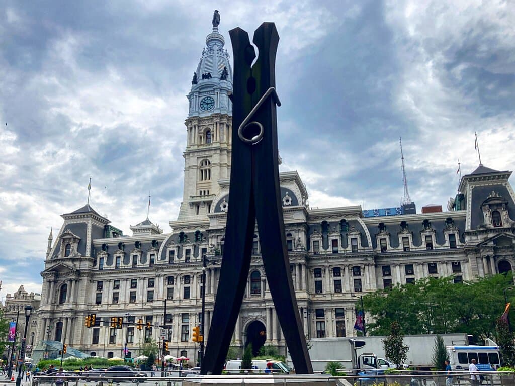 This 45 foot tall clothes pin sculpture is located in Centre Square, 1500 Market Street, Philadelphia.