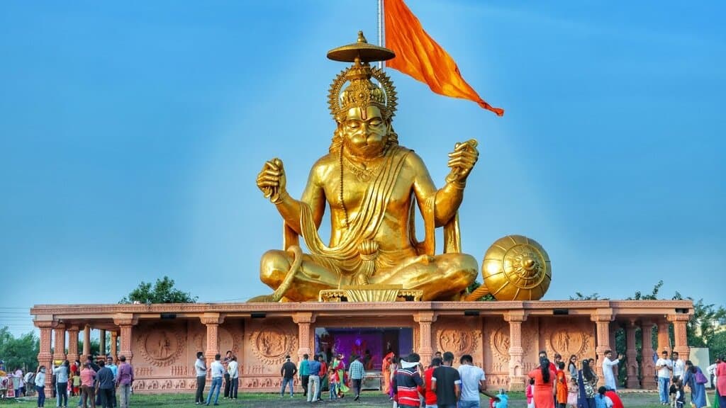 hii my name is shivam mourya this place so beautiful for picknik spot for family