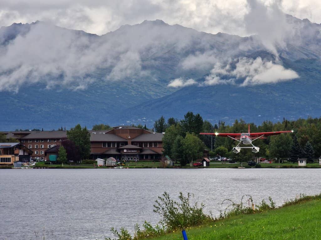 Floatplane Spectacle