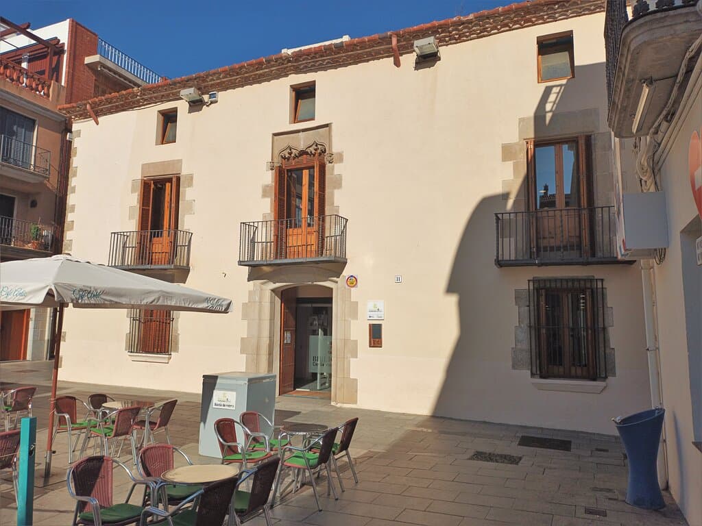 Biblioteca Can Salvador de la Placa