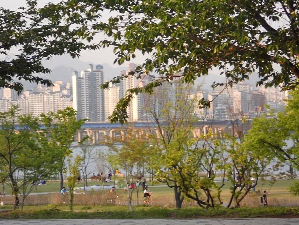 Yeouido Hangang Park Access