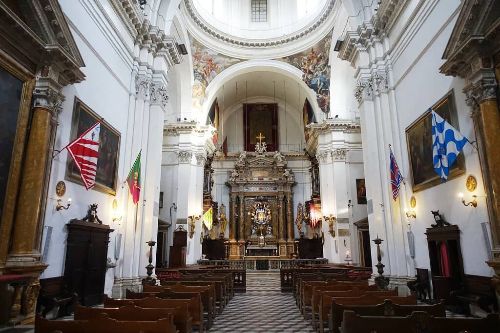 Stunning Altar