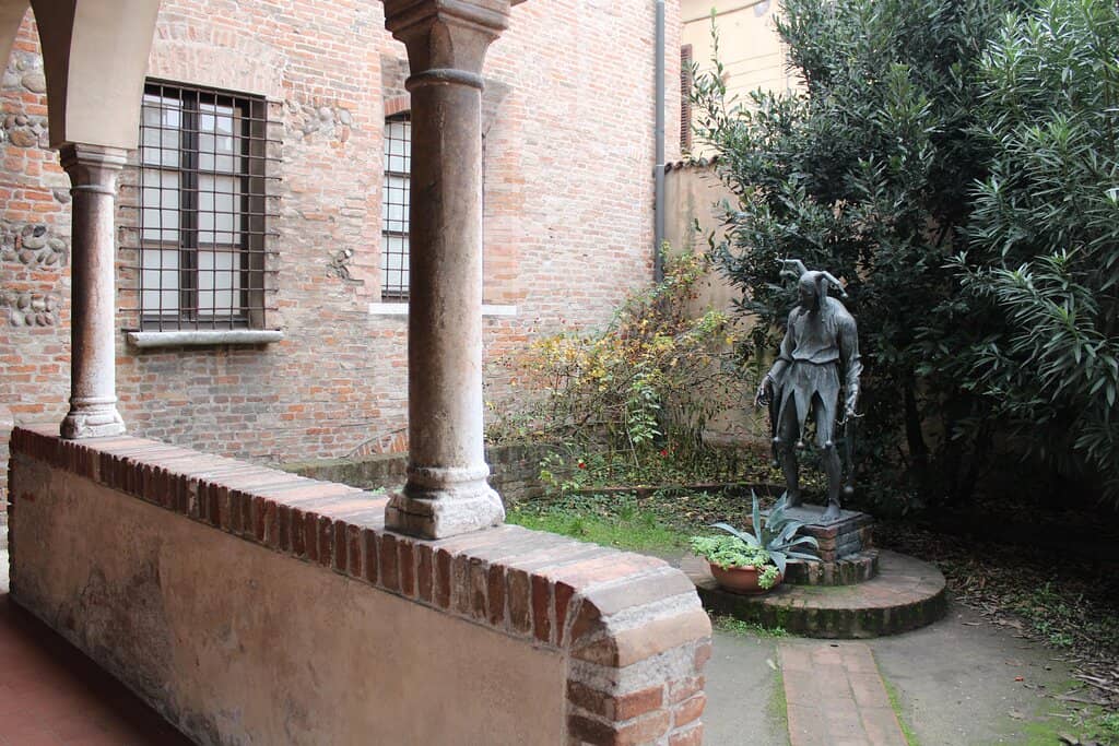 Statue of Rigoletto