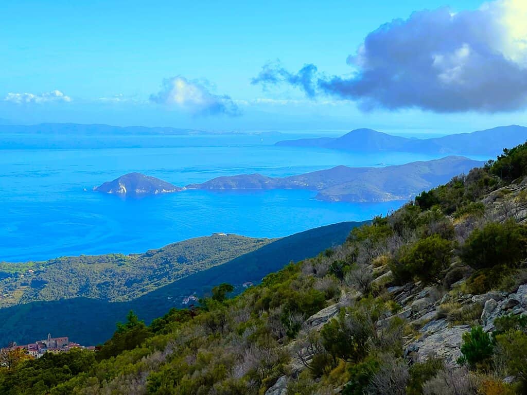 Iconic Yellow Cable Car Ride