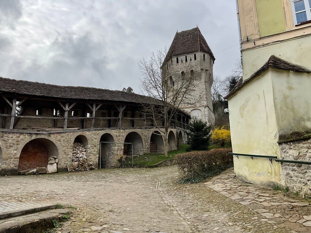 Tinsmiths' Tower (Turnul Cositorarilor)