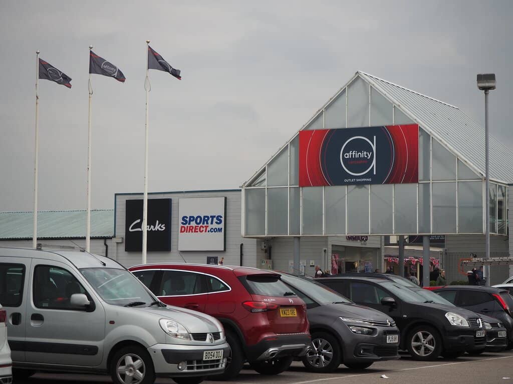 Scenic Dockside Views