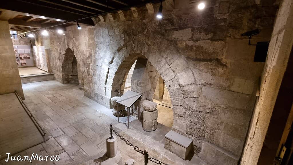 Tourist Bus Departure Point