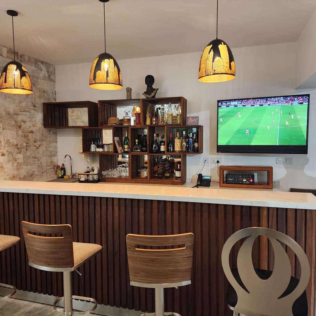 In- house : The best bar experience made possible with carefully selected wines, spirits and champagne