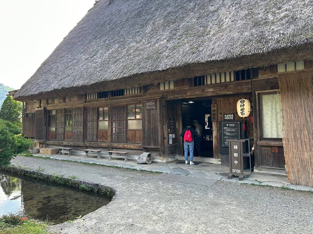 Gassho-zukuri Architecture