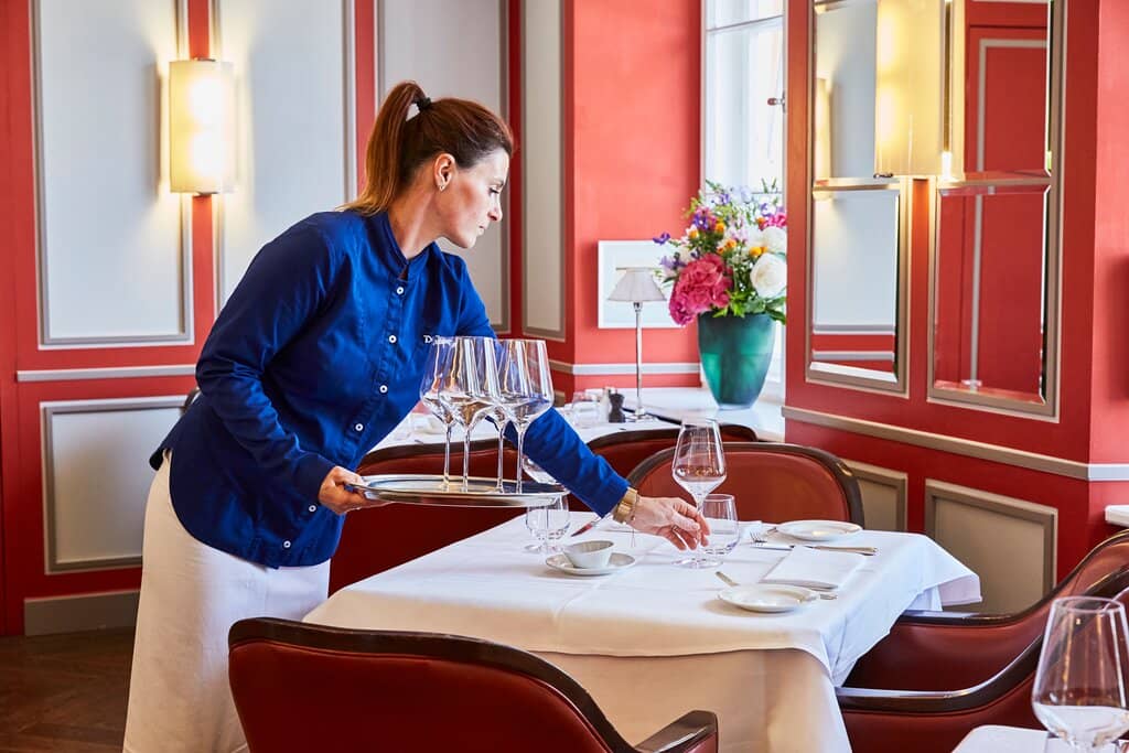 Exquisite Pastries & Cakes