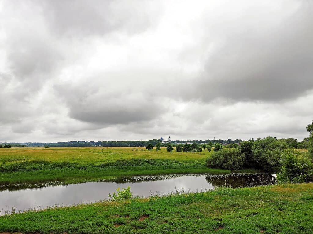 Scenic Riverfront Walk
