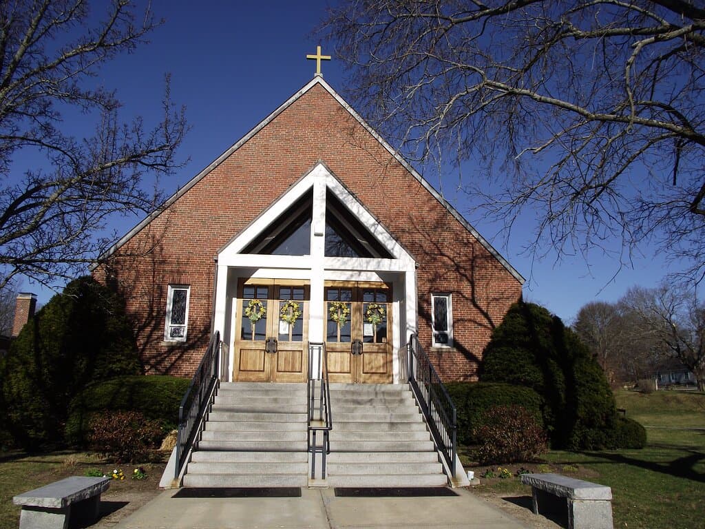 NH - DURHAM - CHURCH OF ST. THOMAS MORRE - FRONT VIEW #2