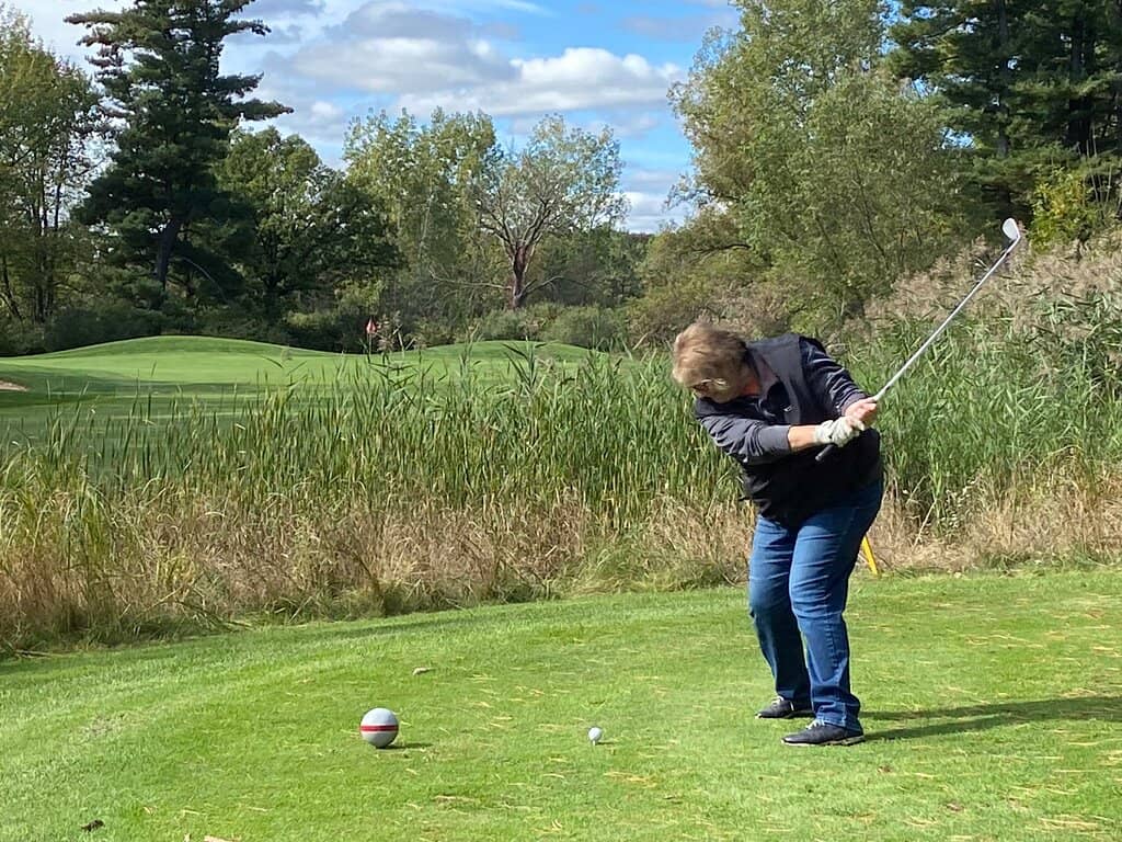 Friendly Clubhouse Atmosphere