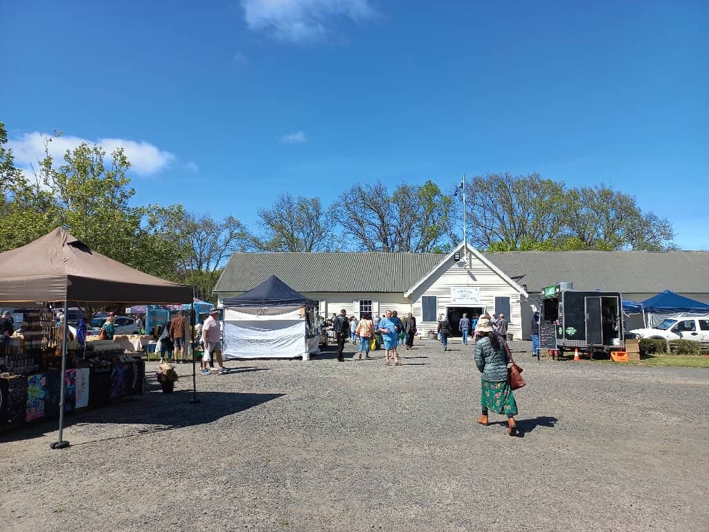 Antique Treasures & Collectibles