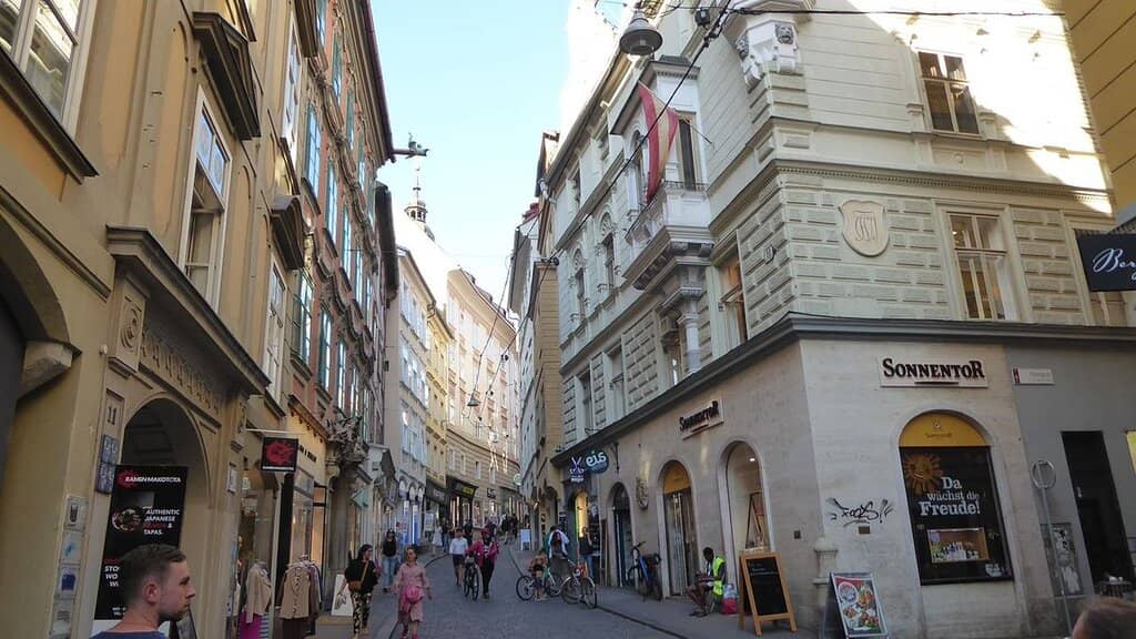 Local Boutiques & Cafes