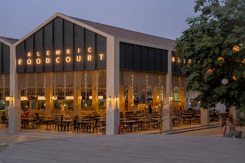 Green Spaces & Water Features