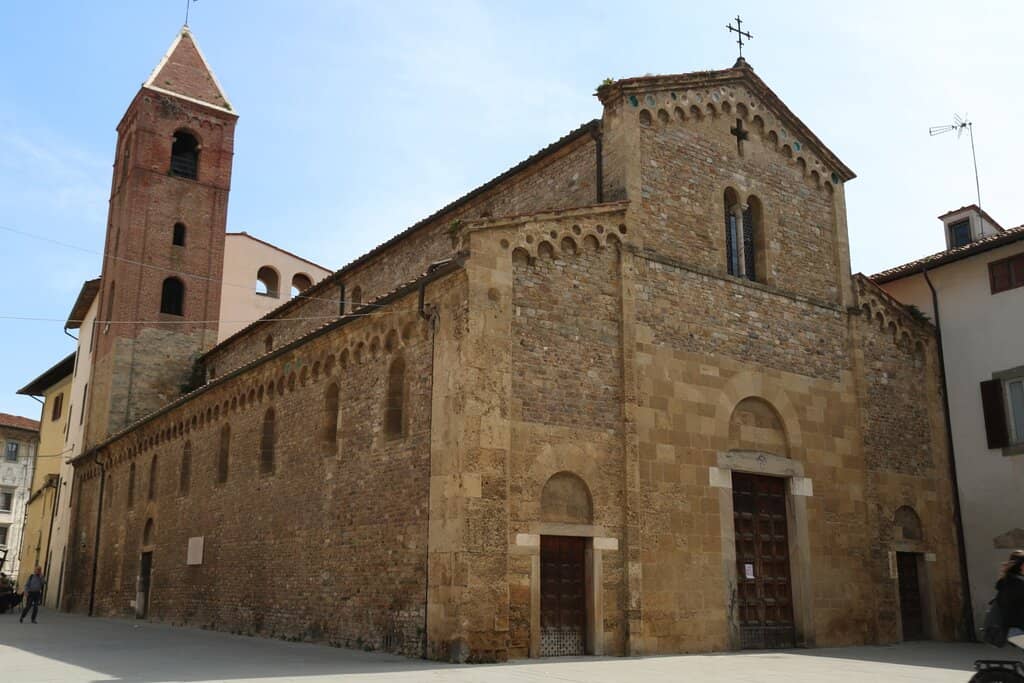 Pisan Romanesque Architecture