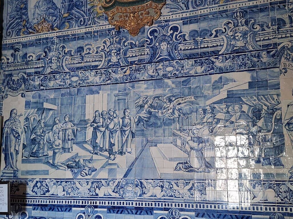 Baroque Gold Interior