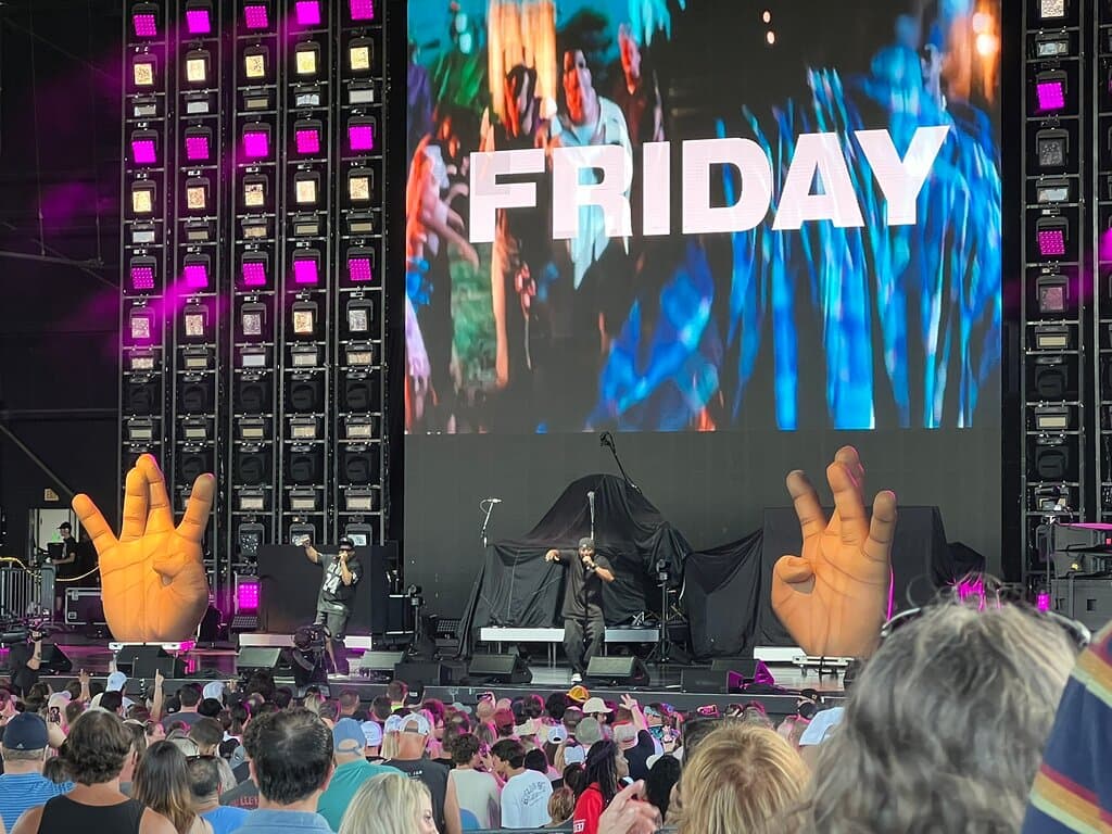 Veterans United Home Loans Amphitheater Virginia Beach