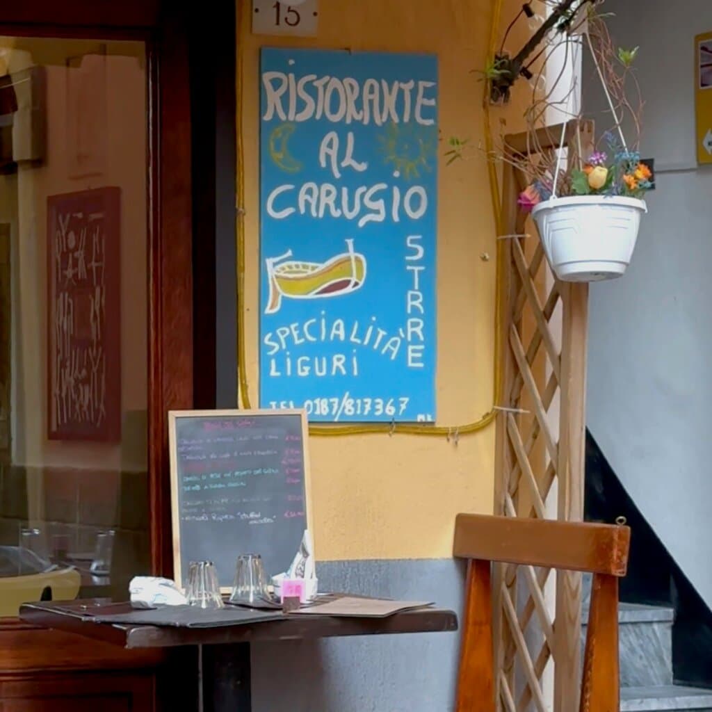 Ristorante al Carugio - Monterosso al Mare - cinque terre - Liguria Prenota subito il tuo tavolo! Chiama: +39 0187 817367 o vai al LINK IN BIO. ➡️"Ristorante al Carugio: atmosfera dei caruggi liguri."⬅️ 📌DOVE SIAMO 👉Via San Pietro n 9, Monterosso al Mare, Italy - 5 terre. Siamo aperti tutti i giorni tranne il Sabato ⏰dalle 12:00 alle 14:30 a pranzo; ⏰e 18:00 alle 21:00 a cena; https://linktr.ee/ristorantealcarugio #ristorantealcarugio #monterossoalmare #5terre