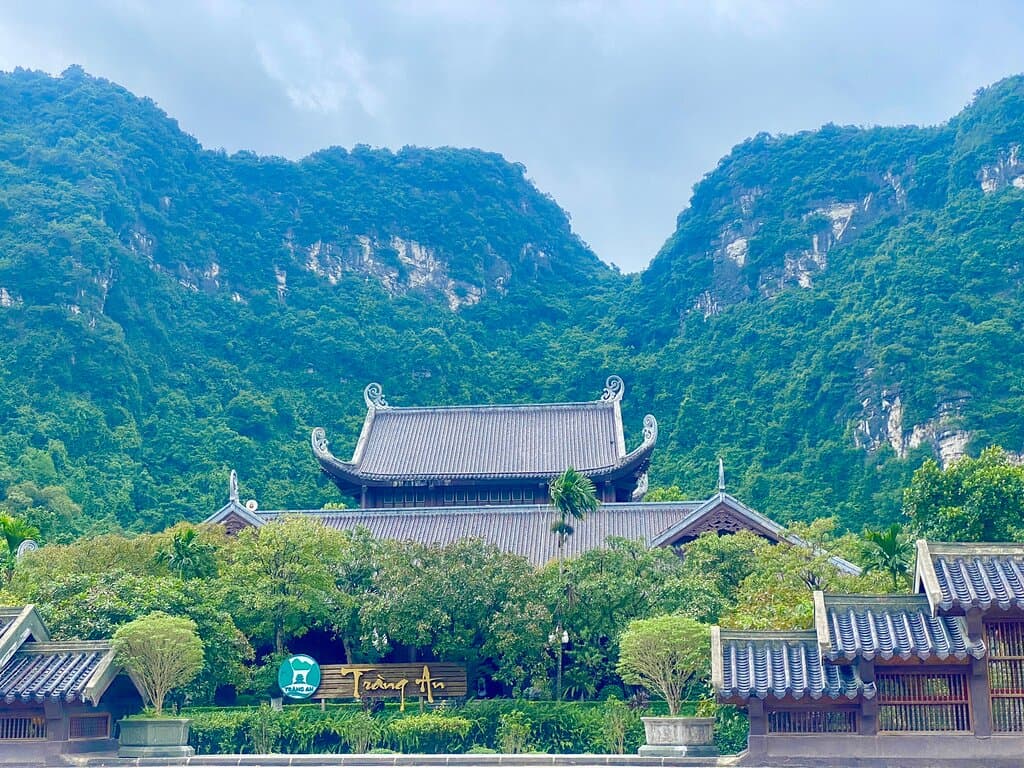 Cổng vào Di sản Tràng An, Ninh Bình