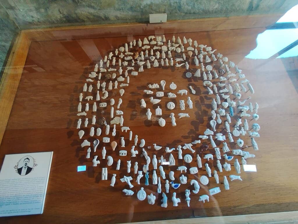 Molding Tools and Presses